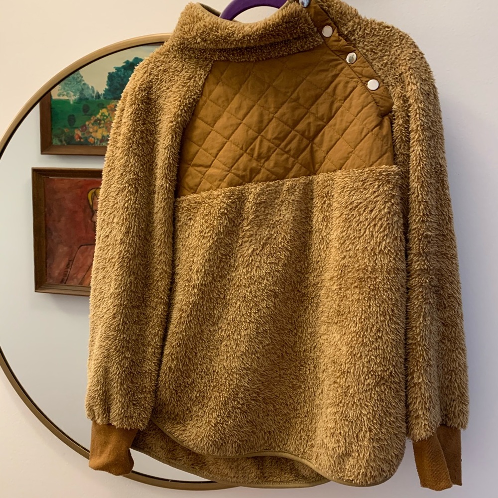 Fuzzy Sherpa-like sweatshirt